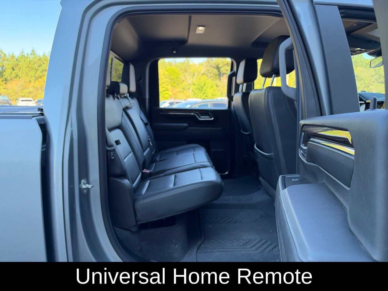 Used 2024 Chevrolet Silverado 2500 LT AWD/4WD image 33