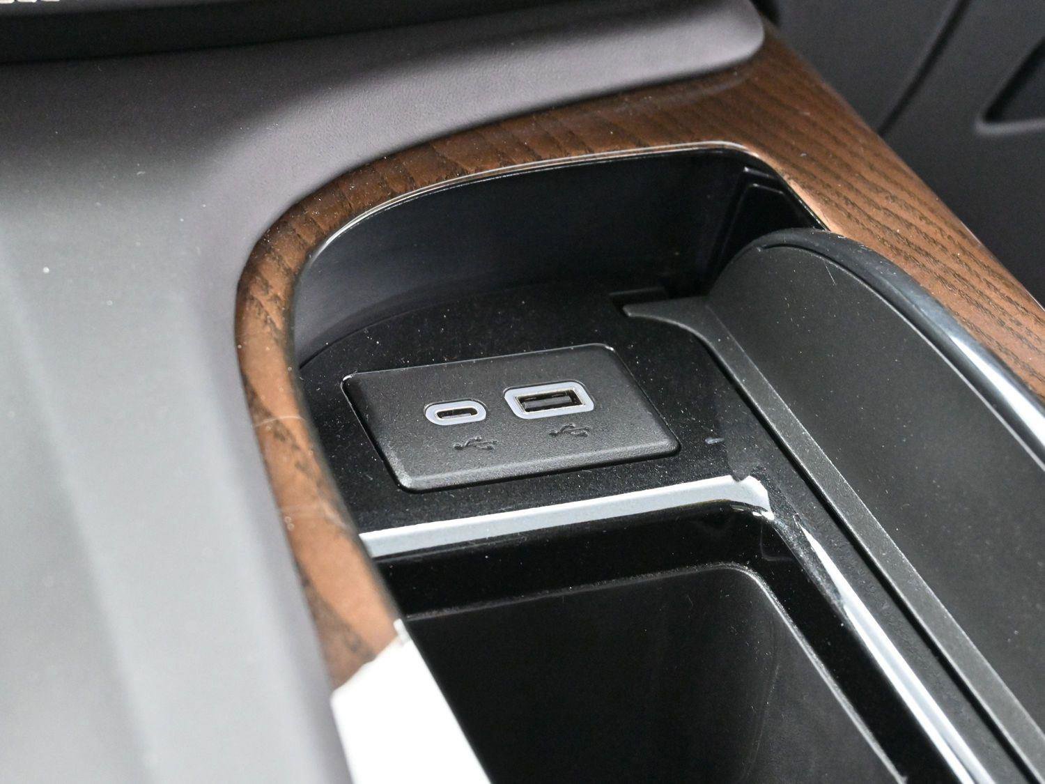 Certified 2024 Cadillac Escalade Sport Platinum image 24