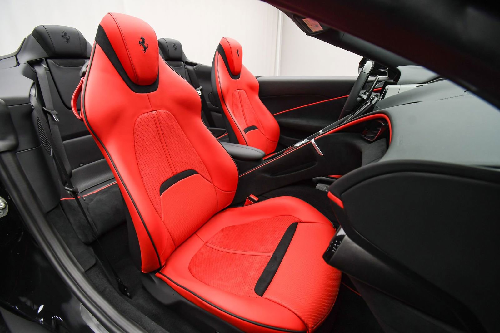 Certified 2025 Ferrari Roma Spider image 17