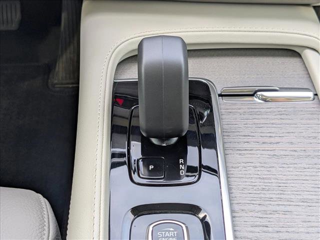 Used 2025 Volvo XC90 B6 Plus w/ Protection Package Premier AWD/4WD image 12