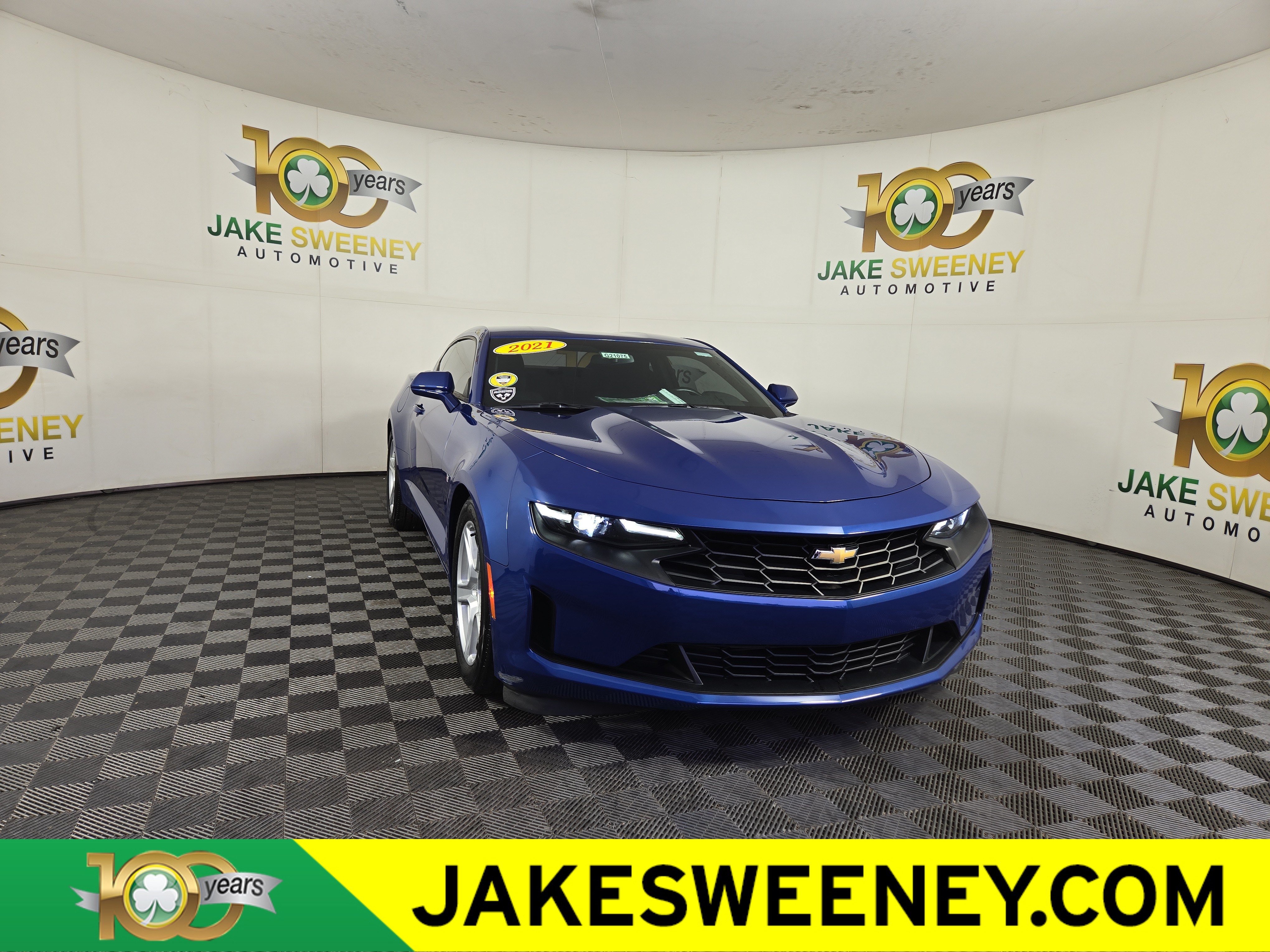Used 2021 Chevrolet Camaro LT w/ Technology Package RWD image 1