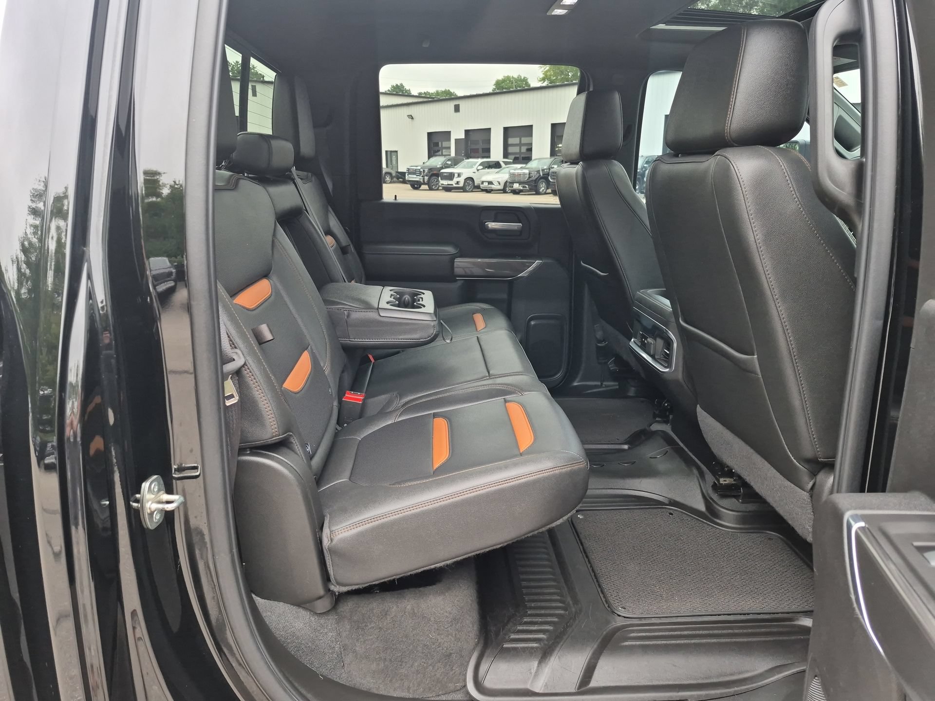 Certified 2022 GMC Sierra 3500 AT4 w/ AT4 Premium Plus Package AWD/4WD image 28