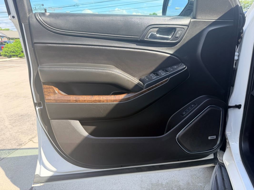 Used 2018 Chevrolet Suburban LT RWD image 23