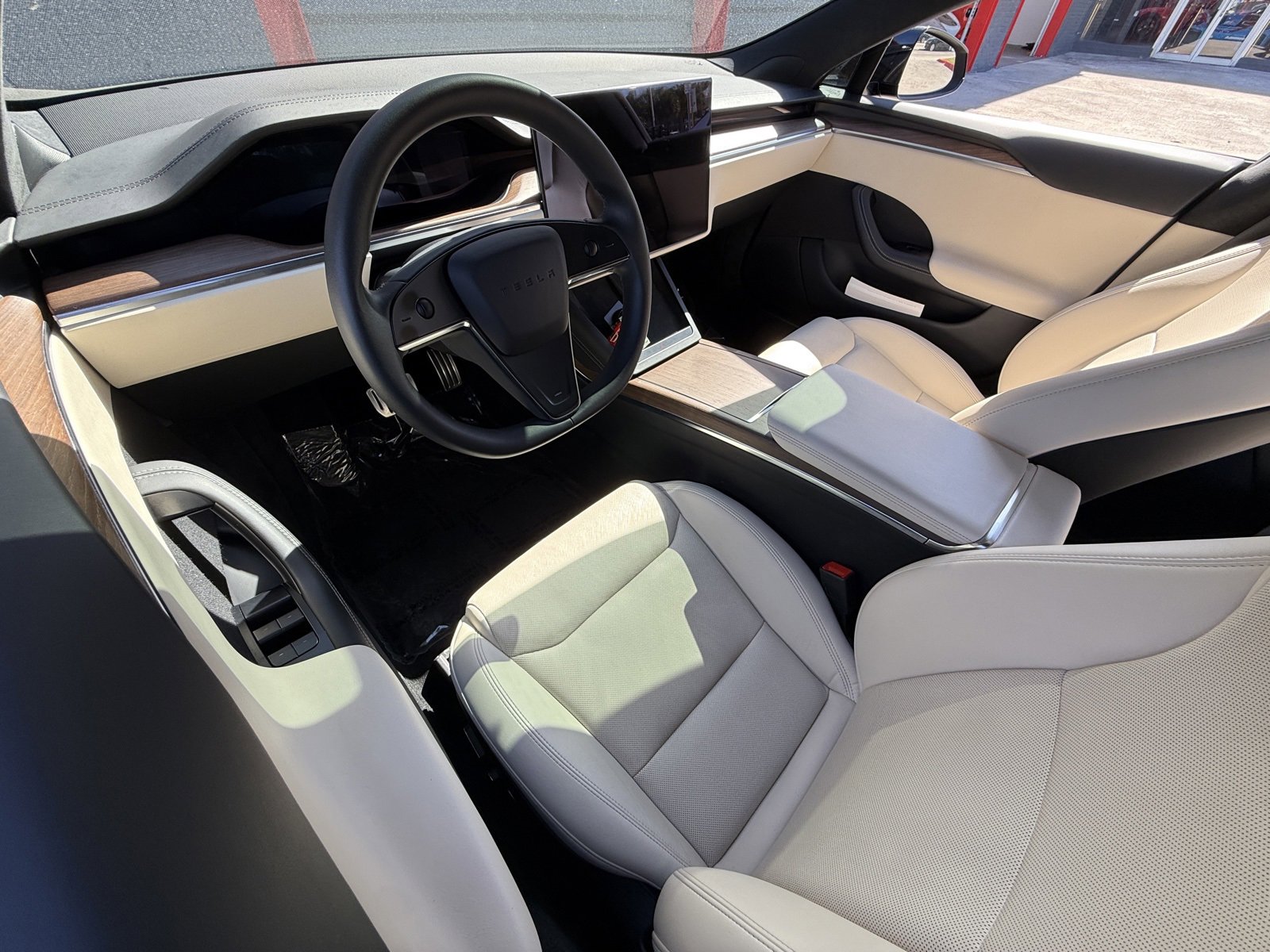 Used 2023 Tesla Model S Standard Range image 14