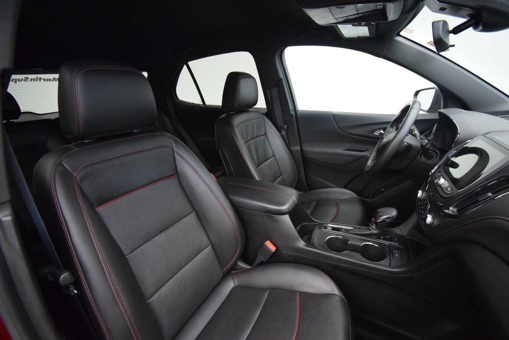 Used 2022 Chevrolet Equinox RS w/ RS Leather Package AWD/4WD image 17
