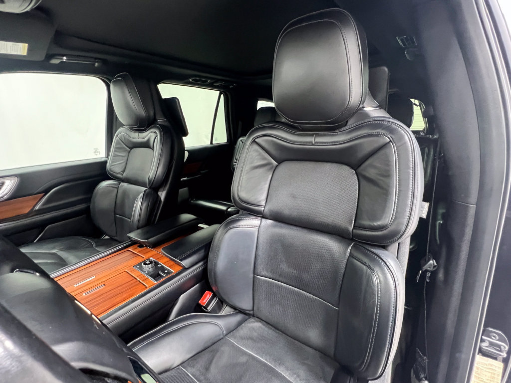 Used 2019 Lincoln Navigator Reserve AWD/4WD image 15