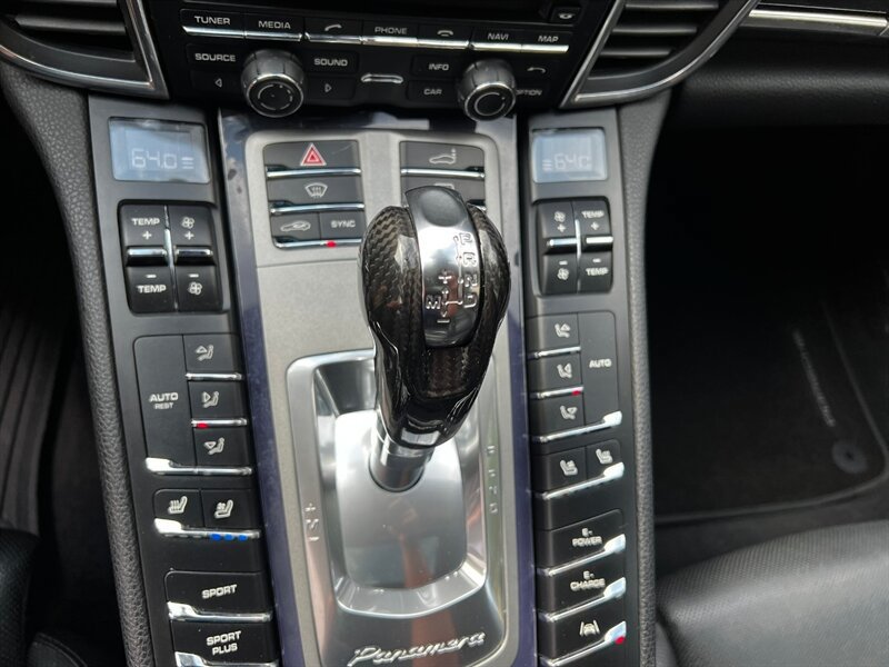 Used 2014 Porsche Panamera S RWD image 36