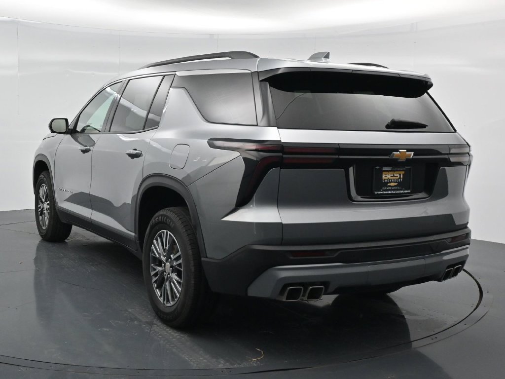 Used 2024 Chevrolet Traverse LT FWD image 5
