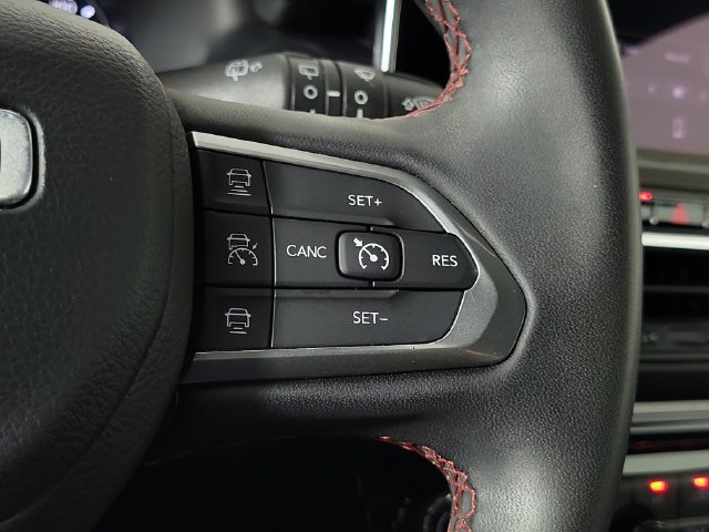 Used 2024 Jeep Compass Trailhawk AWD/4WD image 24