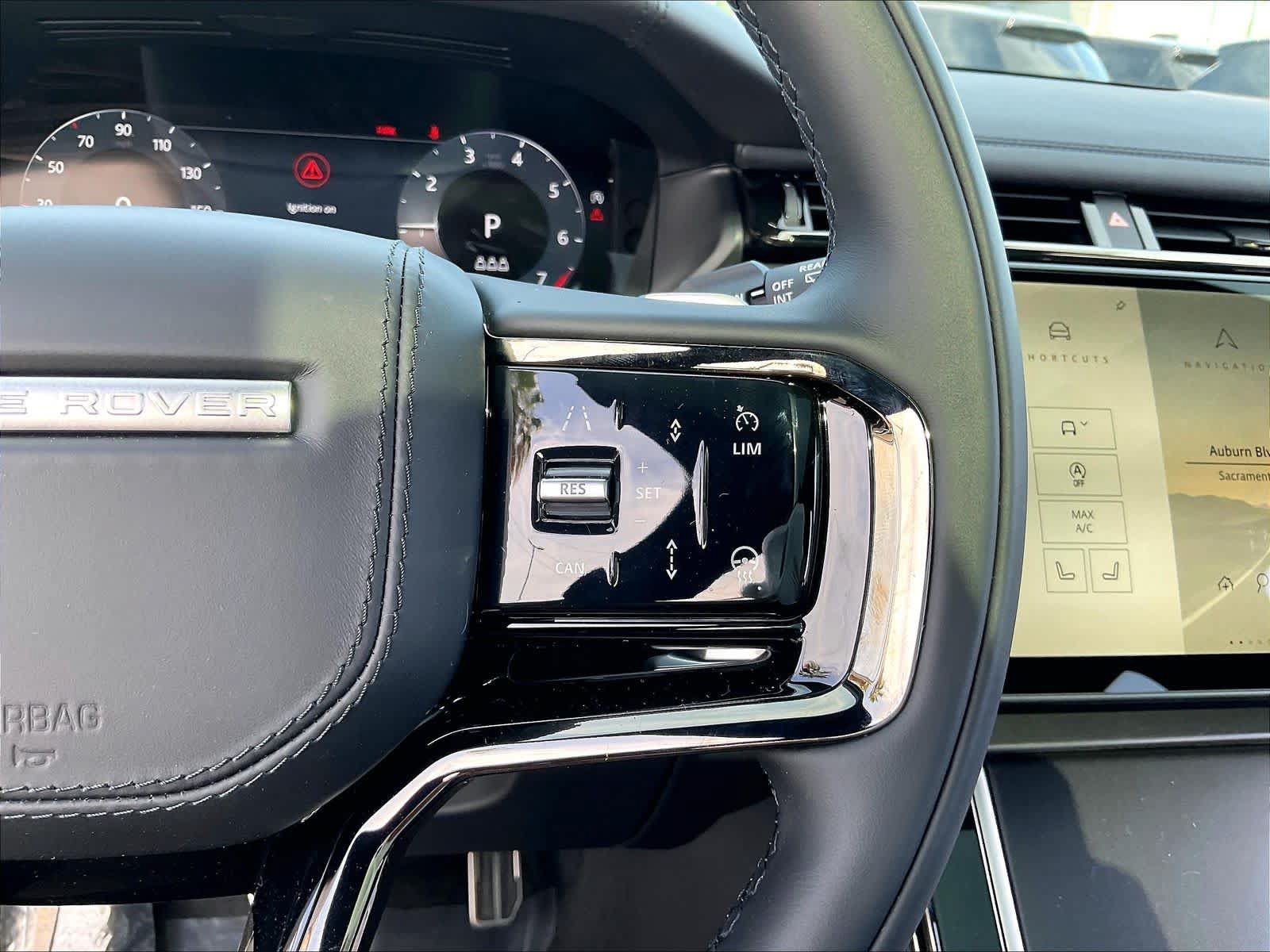 New 2026 Land Rover Range Rover Velar Dynamic SE AWD/4WD image 18