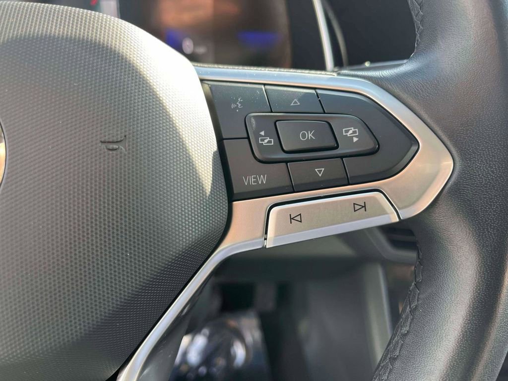 Used 2024 Volkswagen Jetta SE image 18