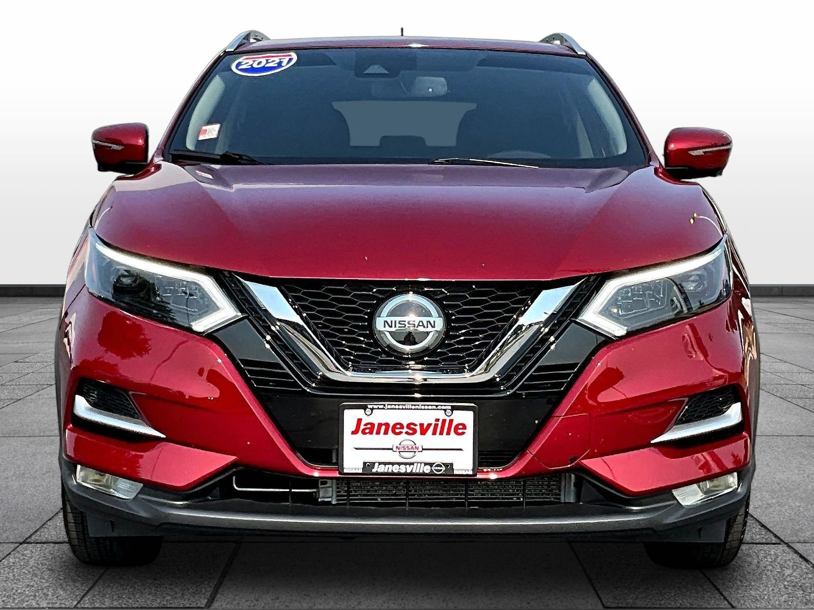 Used 2021 Nissan Rogue Sport SL w/ Premium Package AWD/4WD image 2
