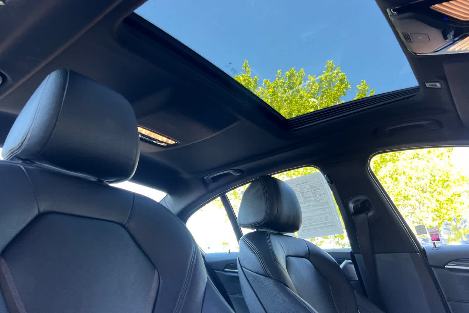 Used 2020 BMW 530i w/ Premium Package RWD image 17
