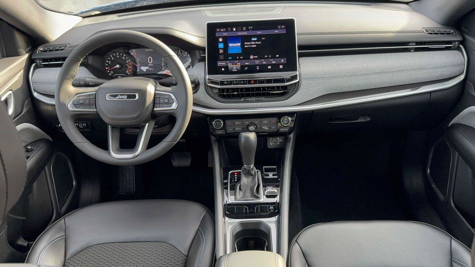 Used 2023 Jeep Compass Latitude w/ Convenience Group image 10