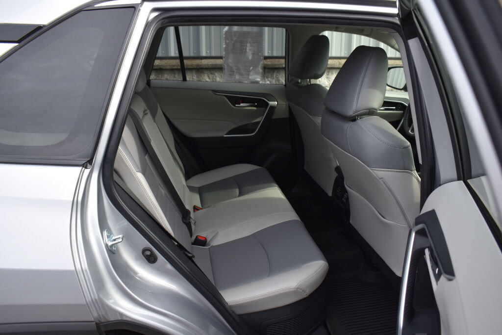 Certified 2021 Toyota RAV4 XLE Premium AWD/4WD image 23