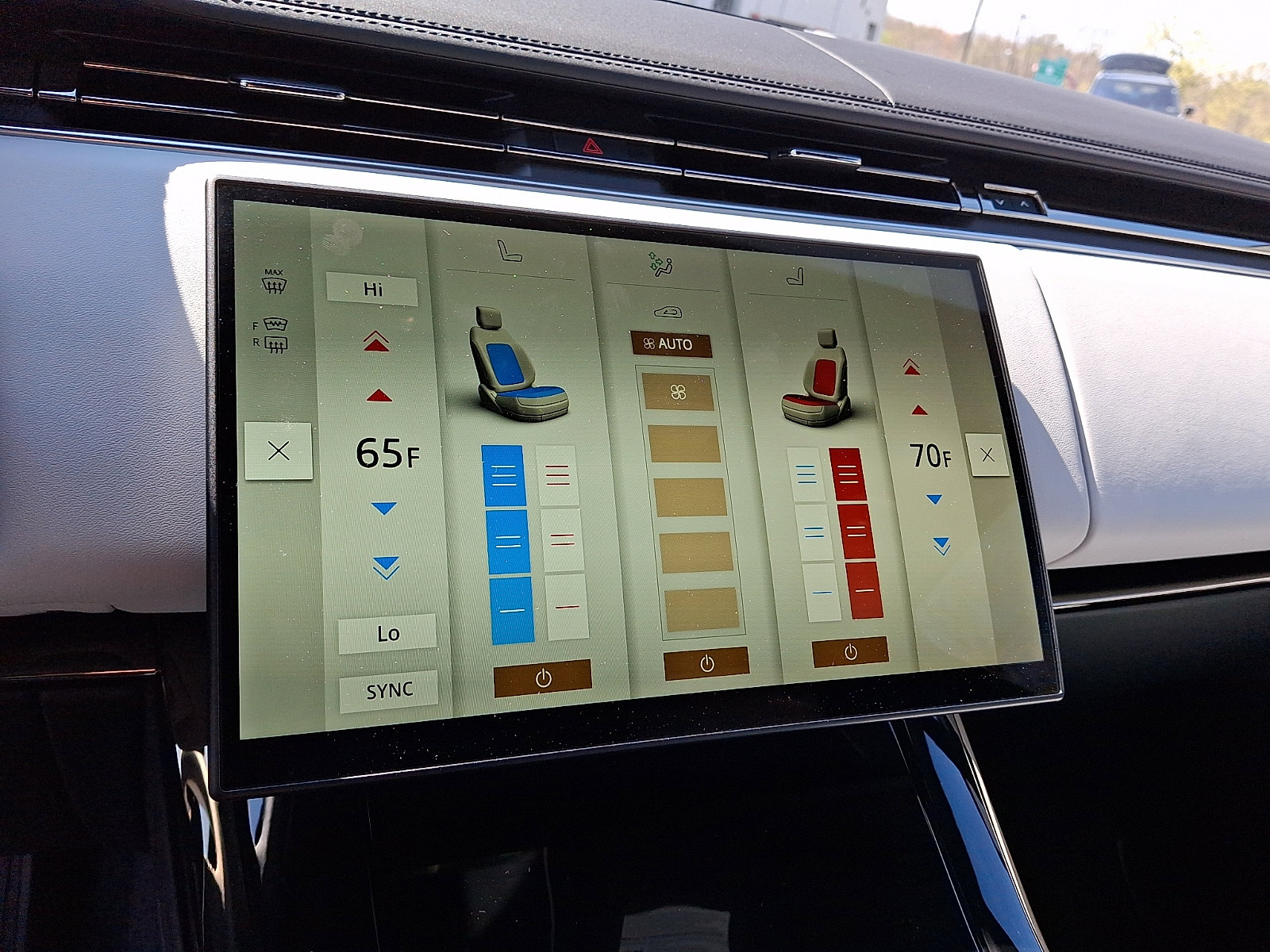 Used 2025 Land Rover Range Rover Sport Dynamic SE image 18