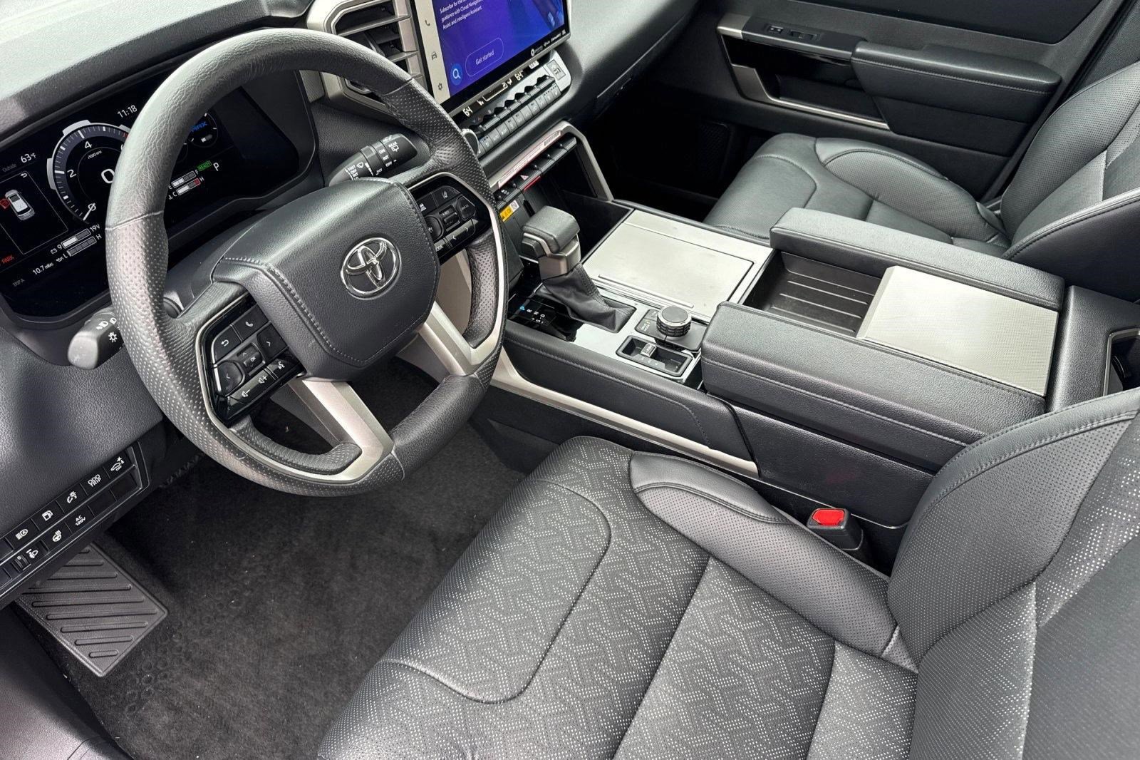 Certified 2024 Toyota Sequoia Limited AWD/4WD image 4