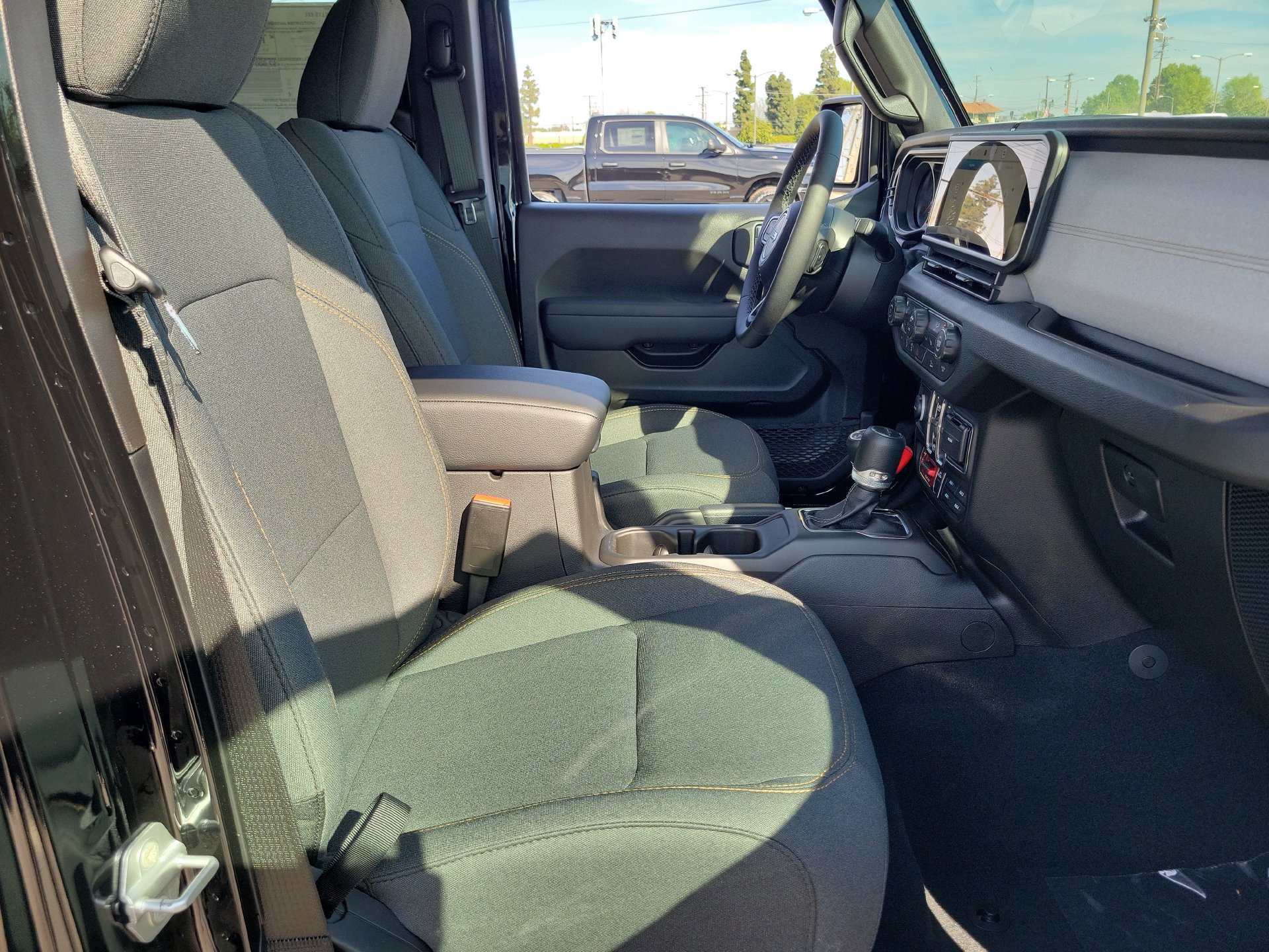 New 2026 Jeep Gladiator Sport AWD/4WD image 14