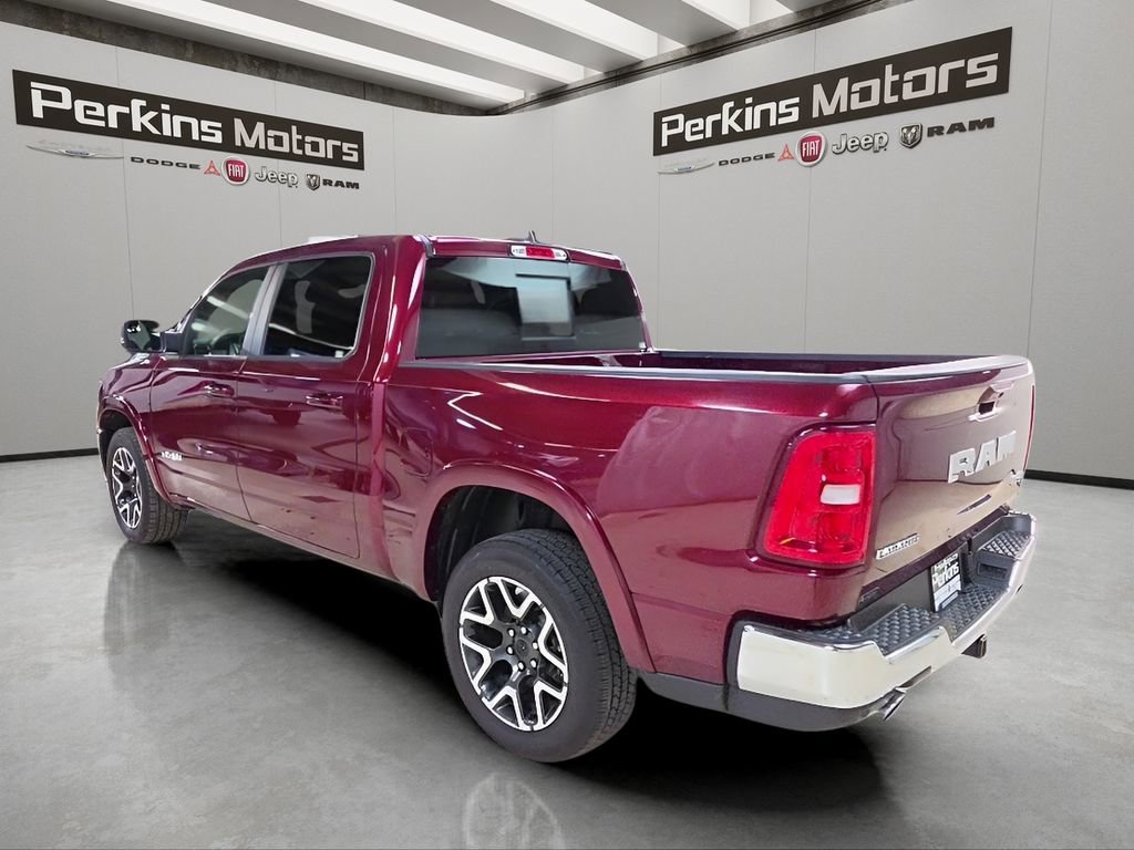 Used 2025 RAM 1500 Laramie AWD/4WD image 7