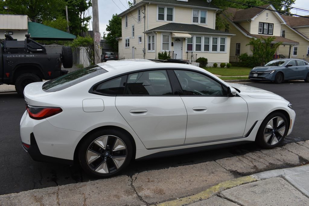 Used 2023 BMW i4 eDrive35 RWD image 5