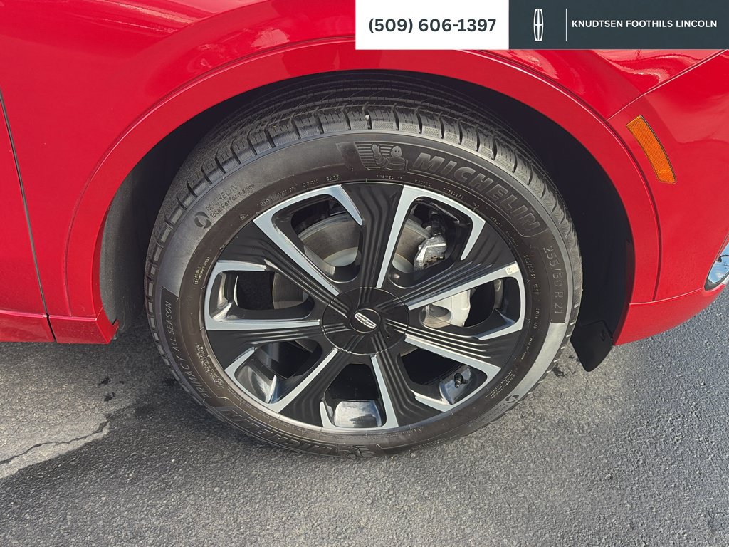 Used 2026 Lincoln Nautilus Reserve AWD/4WD image 9