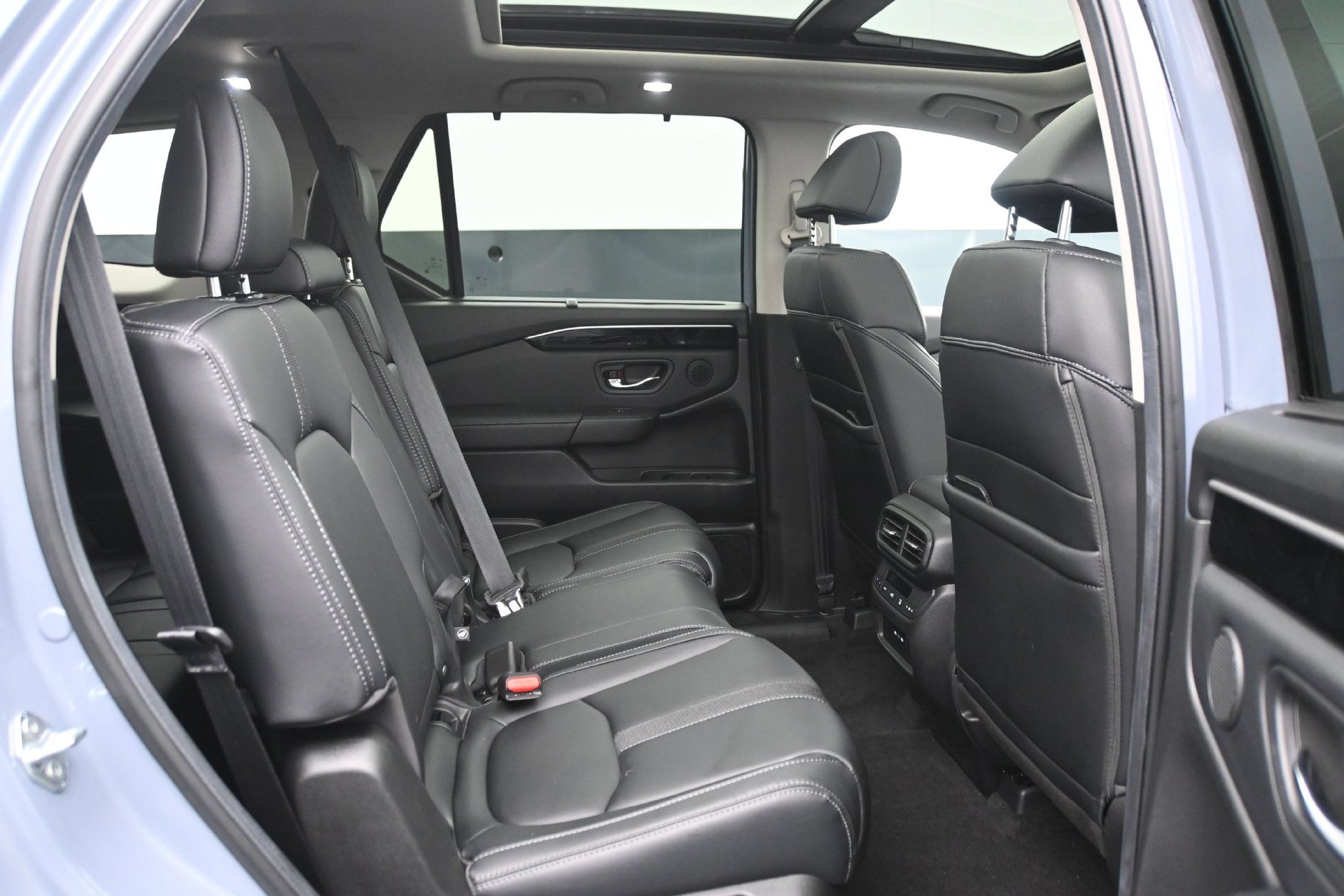 Used 2024 Honda Pilot Touring image 14