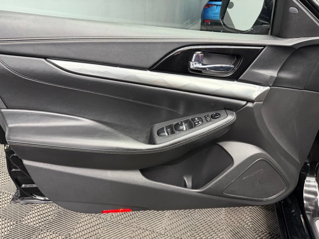 Used 2022 Nissan Maxima SV w/ Floor Mat Group FWD image 36
