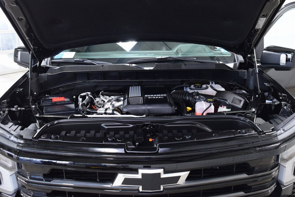 Used 2025 Chevrolet Silverado 1500 High Country w/ Midnight Edition image 27