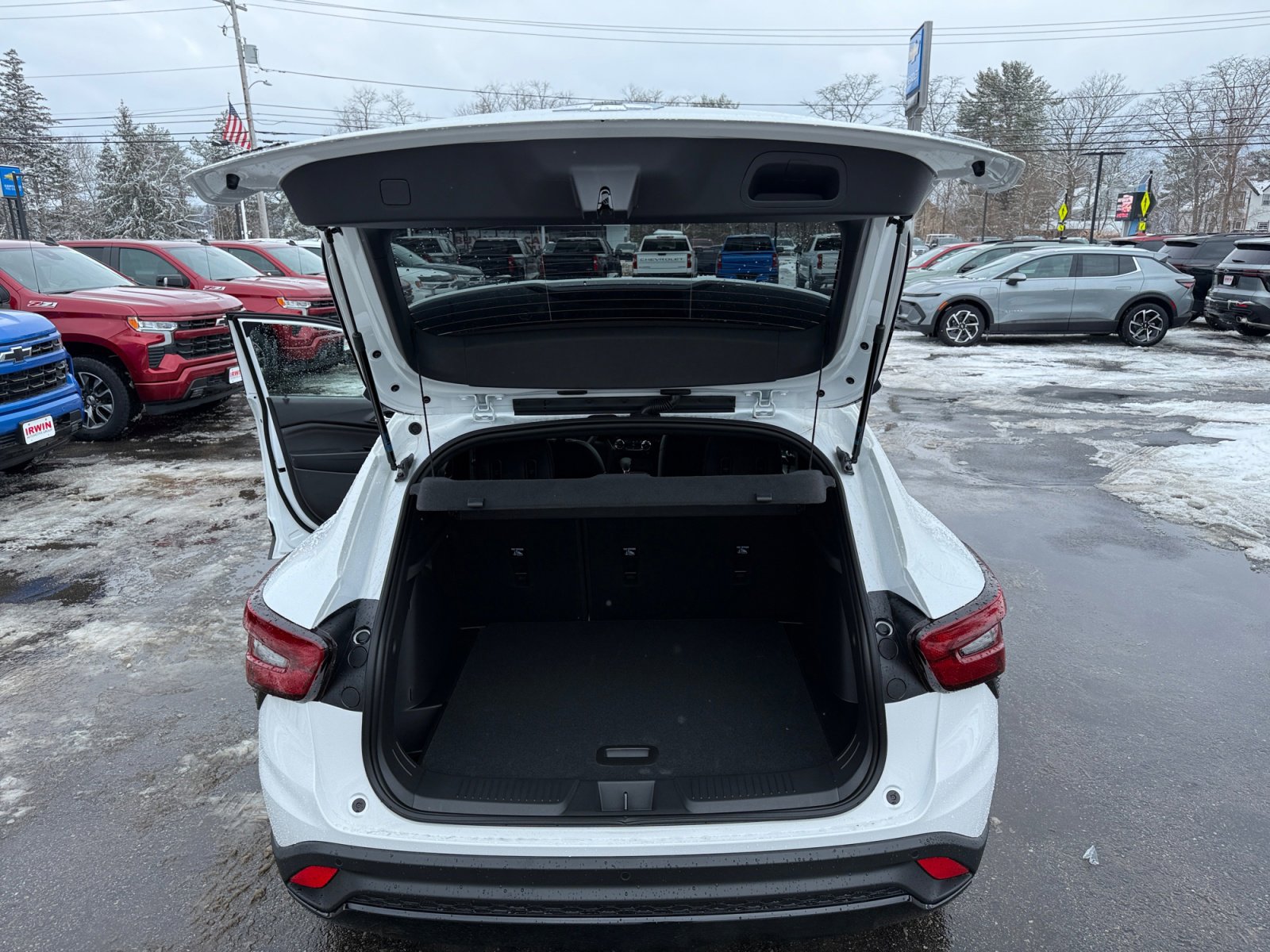 New 2026 Chevrolet Trax RS w/ Driver Confidence Package FWD image 25