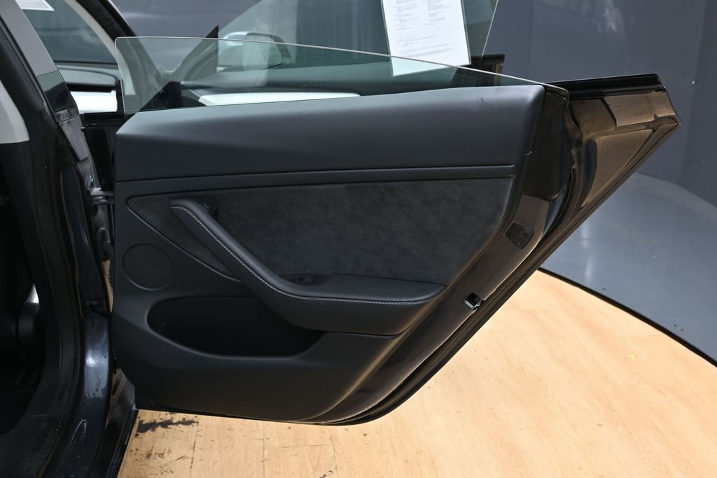 Used 2023 Tesla Model 3 Standard Range RWD image 40
