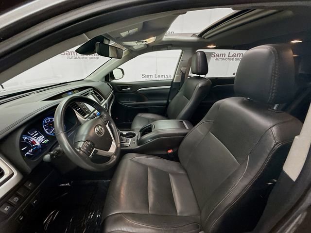 Used 2019 Toyota Highlander Limited image 22