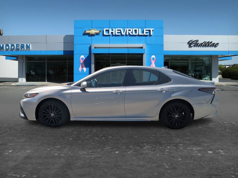 Used 2024 Toyota Camry SE FWD image 2
