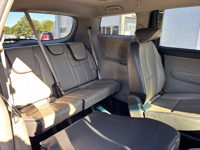 Used 2016 Kia Sedona LX w/ LX Essentials Premium Package FWD image 10
