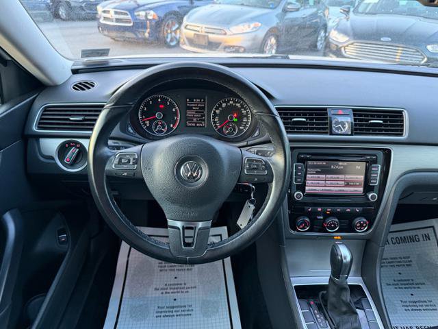 Used 2014 Volkswagen Passat 1.8T SE FWD image 21