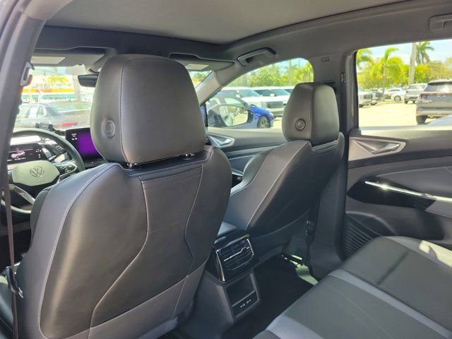 Used 2023 Volkswagen ID.4 Pro S RWD image 9
