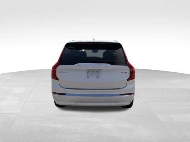 Certified 2024 Volvo XC90 B6 Plus w/ Protection Package Premier AWD/4WD image 17