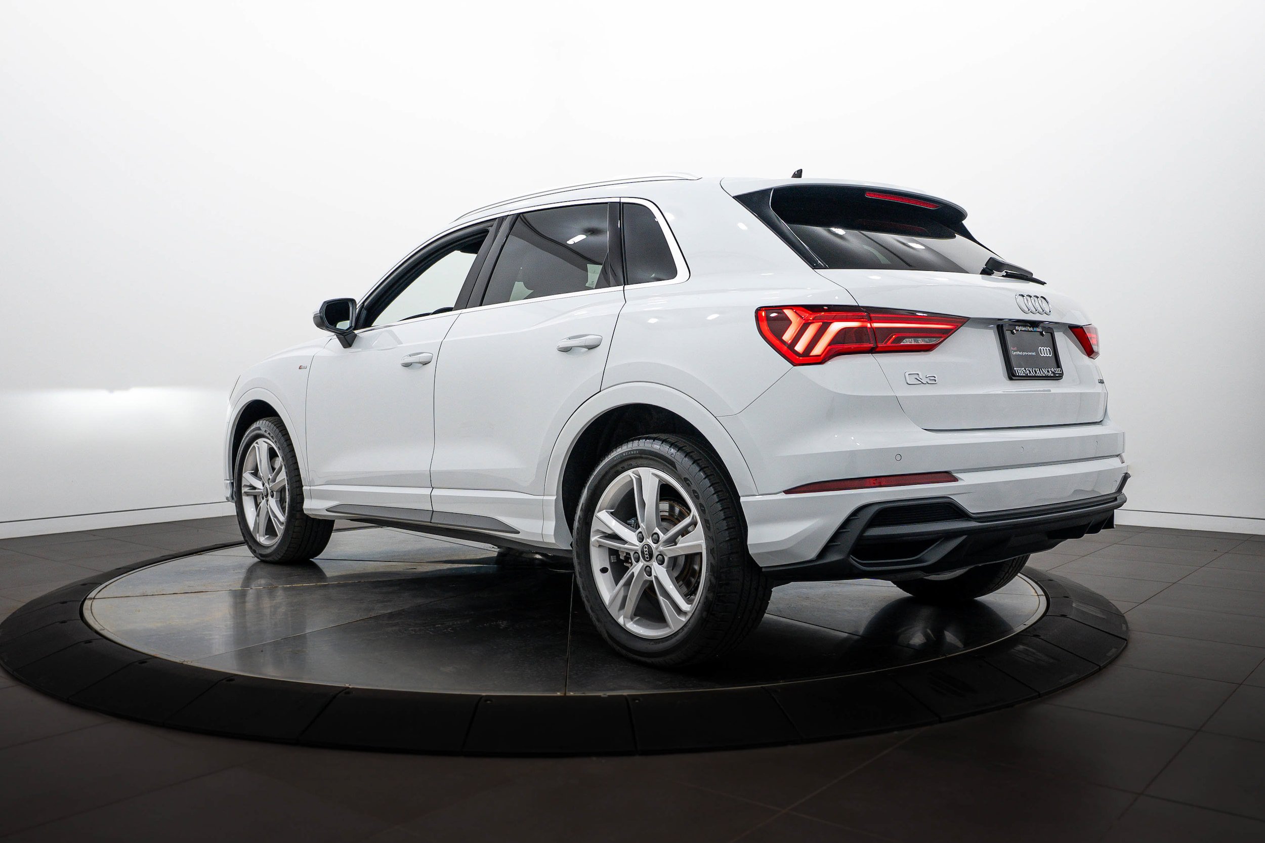 Certified 2023 Audi Q3 2.0T Premium Plus w/ Premium Plus Package AWD/4WD image 5