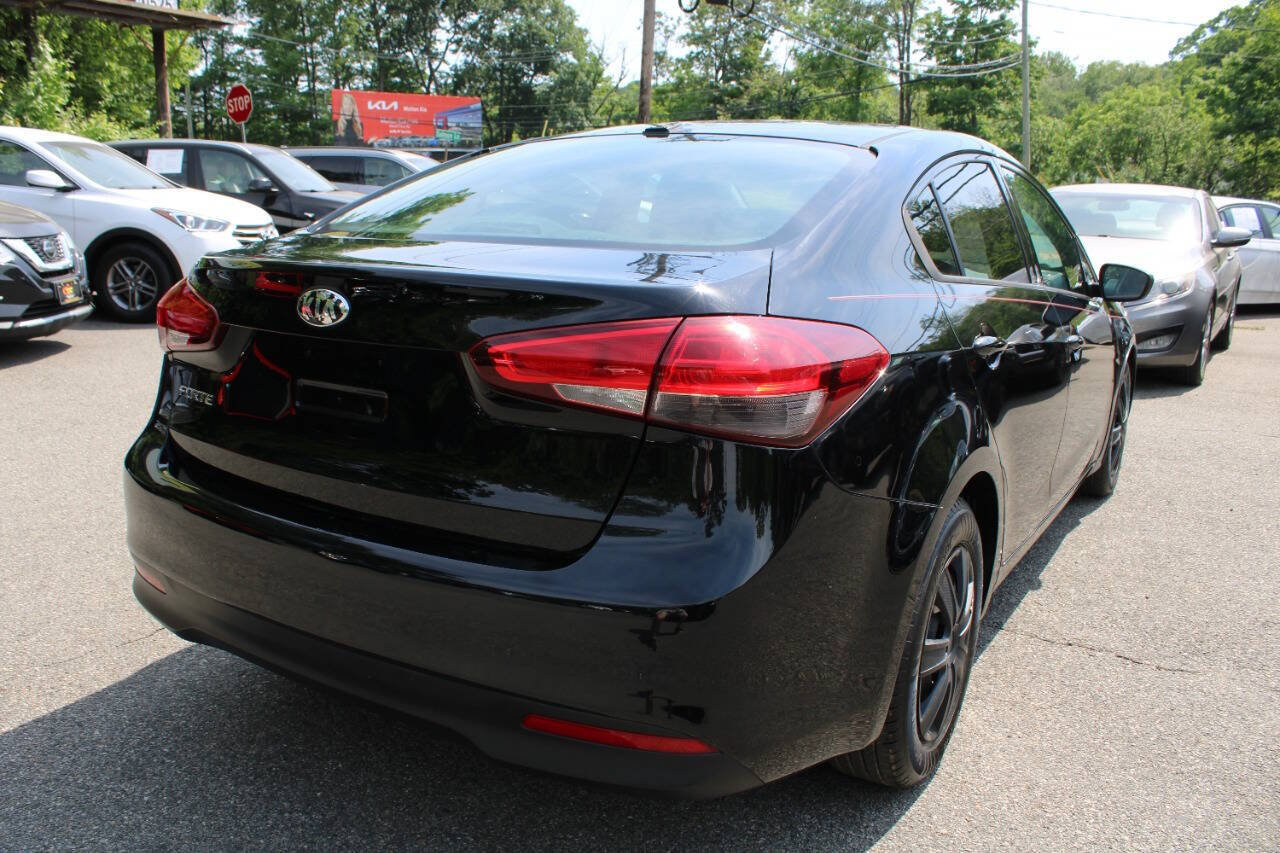 Used 2017 Kia Forte LX FWD image 8