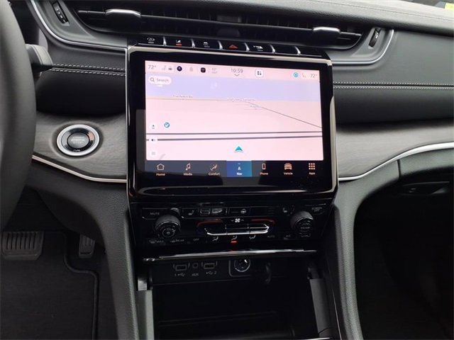 New 2025 Jeep Grand Cherokee Limited image 16