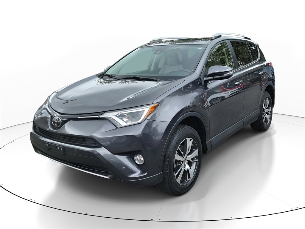 Used 2018 Toyota RAV4 XLE image 3