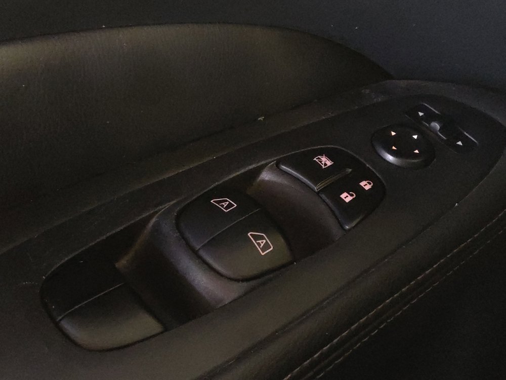 Used 2019 Nissan Pathfinder SV FWD image 27