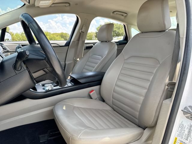 Used 2019 Ford Fusion SEL FWD image 11