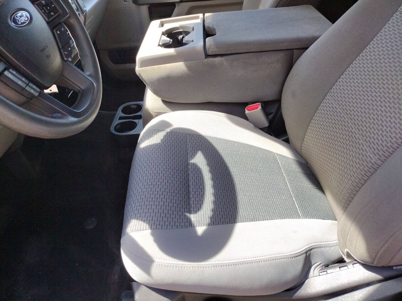 Used 2015 Ford F150 XLT RWD image 13