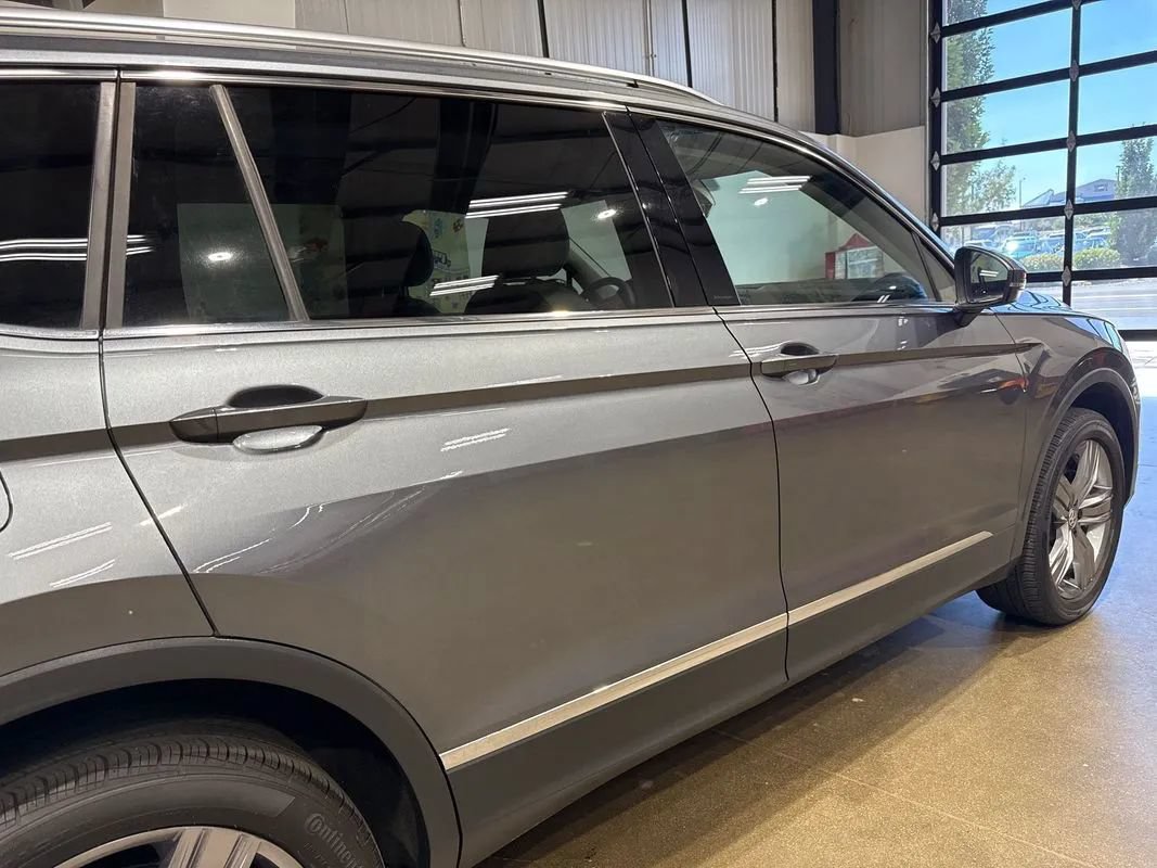 Used 2021 Volkswagen Tiguan SEL AWD/4WD image 53