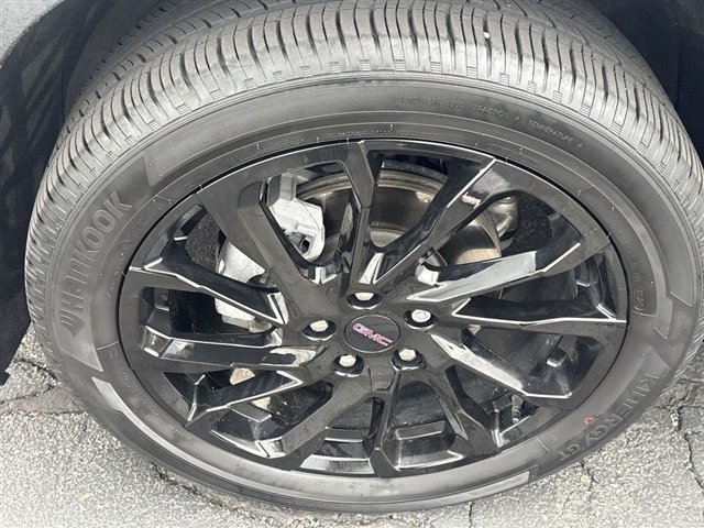 Certified 2024 GMC Terrain SLE w/ Driver Convenience Package FWD image 31