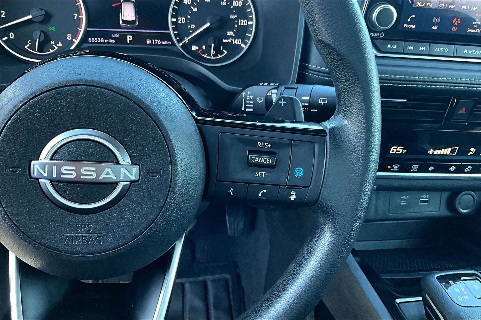 Used 2022 Nissan Rogue SV image 19