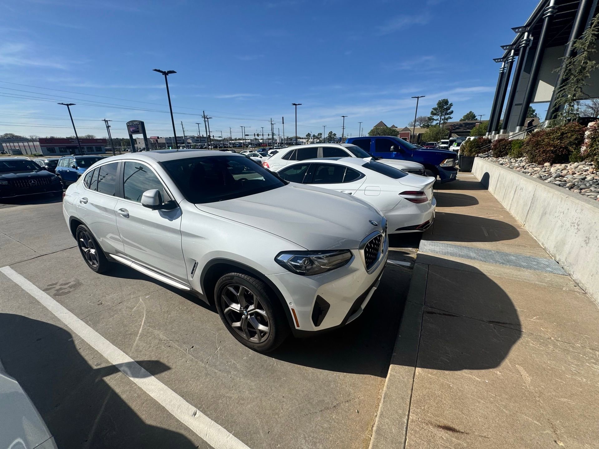 Used 2024 BMW X4 xDrive30i w/ Parking Assistance Package image 1