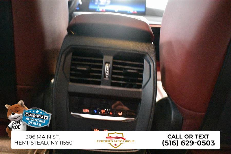 Used 2024 BMW 330i xDrive Sedan image 29