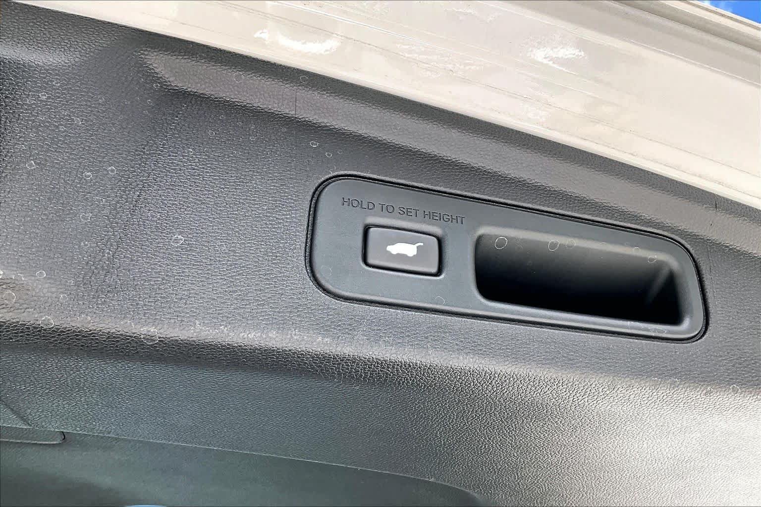 Certified 2024 Acura MDX w/ Technology Package FWD image 33