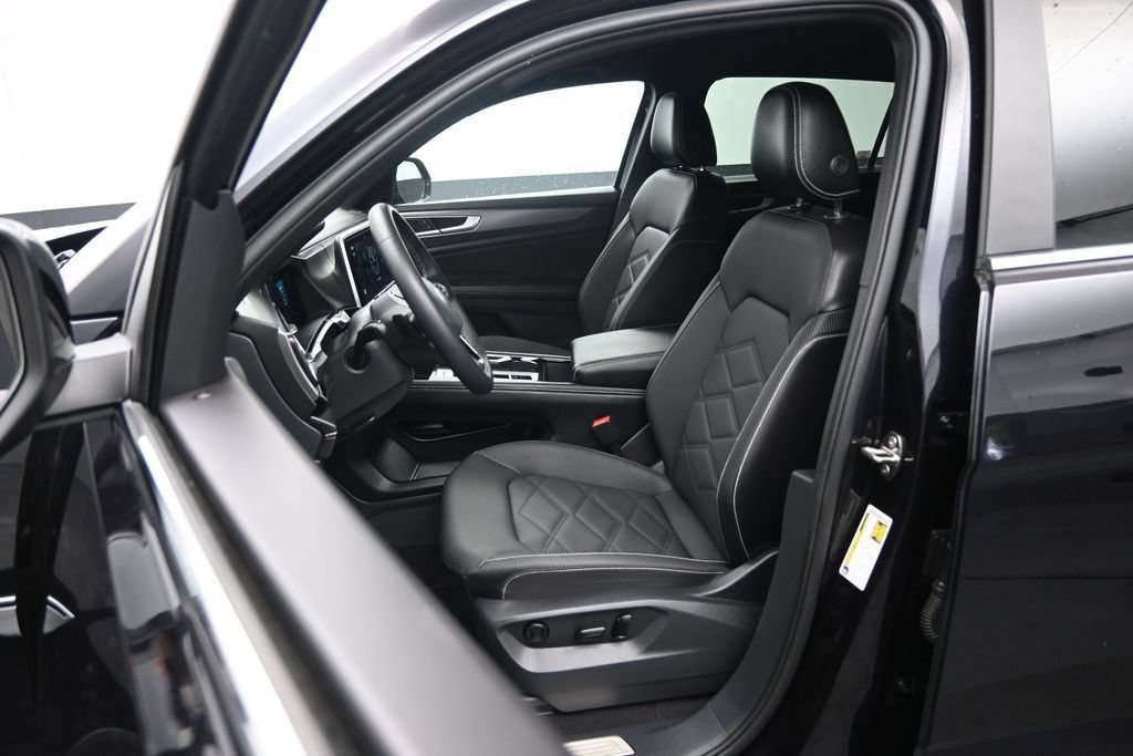 Used 2024 Volkswagen Atlas Cross Sport SE AWD/4WD image 20